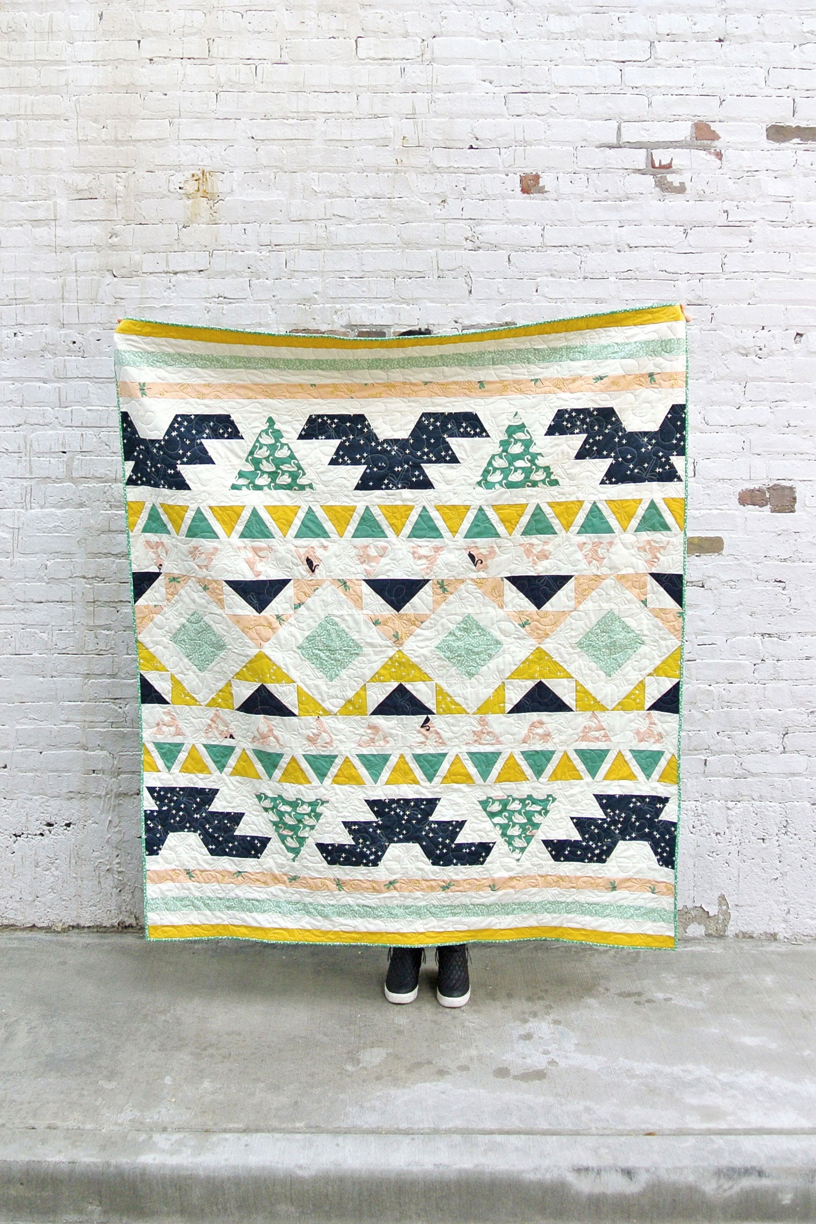 Free Swan Lake Quilt Project!