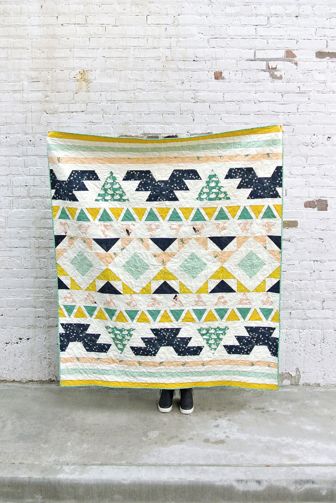 Free Swan Lake Quilt Project!